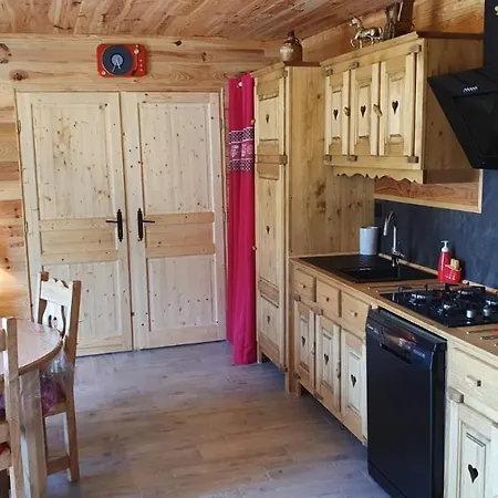 Chez Lavalou 4* Chaleureux En Bois Holiday home *