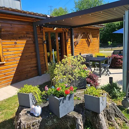 Дом отдыха Chez Lavalou 4* Chaleureux En Bois